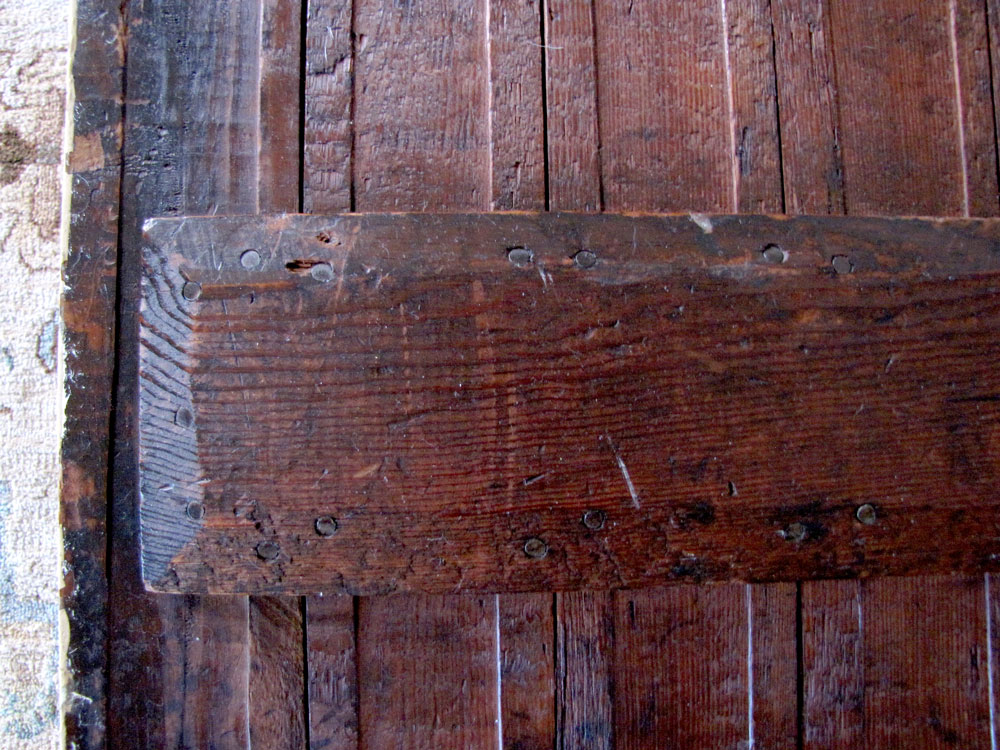 atom groom furniture sample